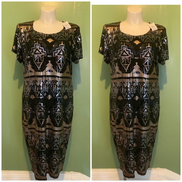 Dress has never been worn - Picture 2 of 5